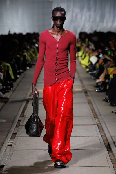 Look 46